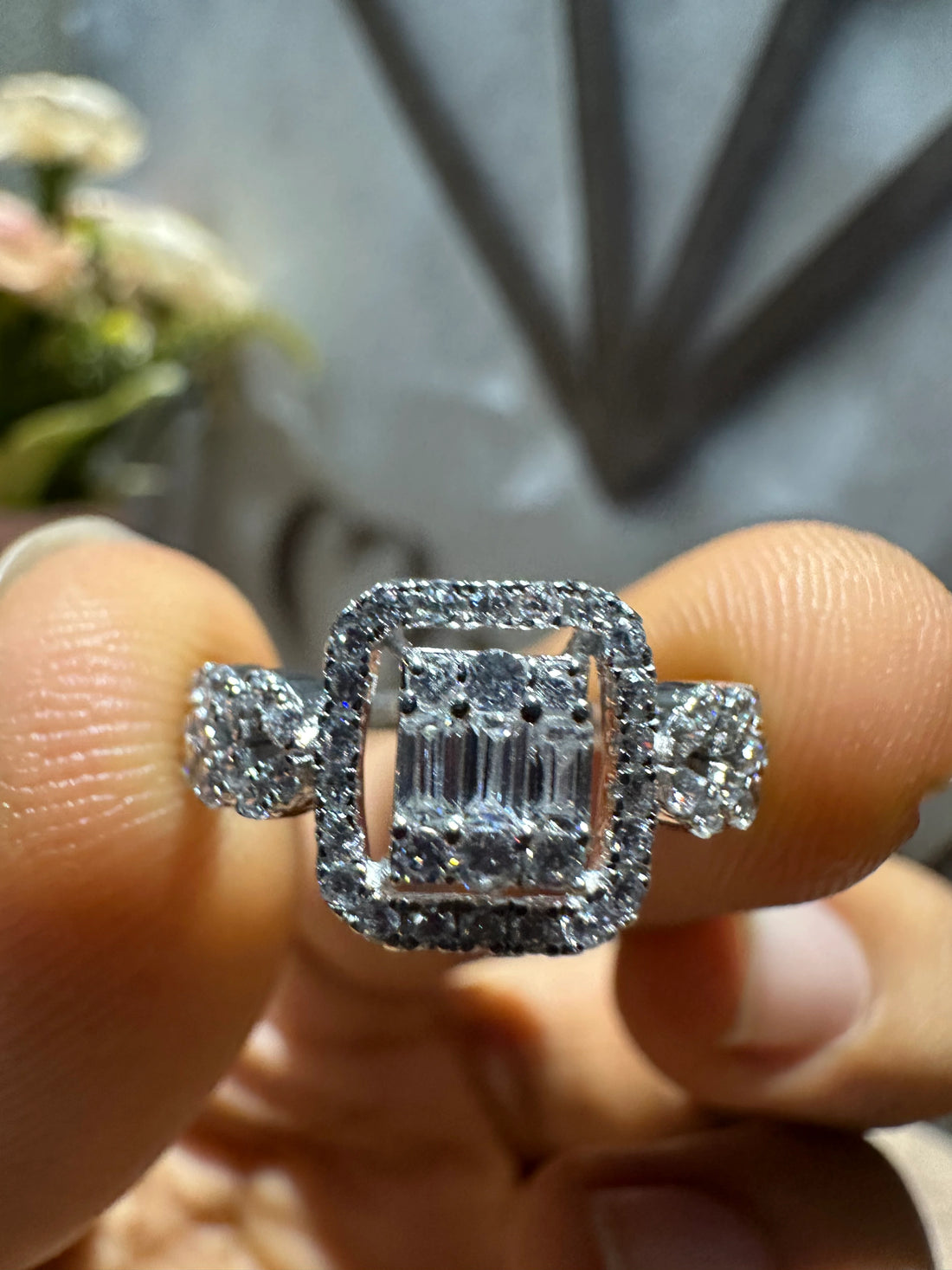 Vintage Style Round Cut Lab Diamond Engagement Ring