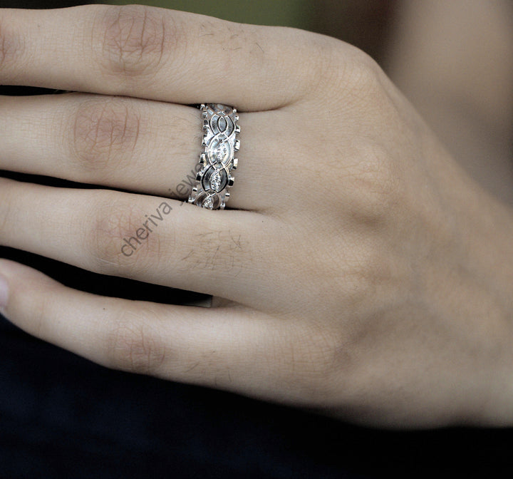 Pierced Scalloped Filigree Ring