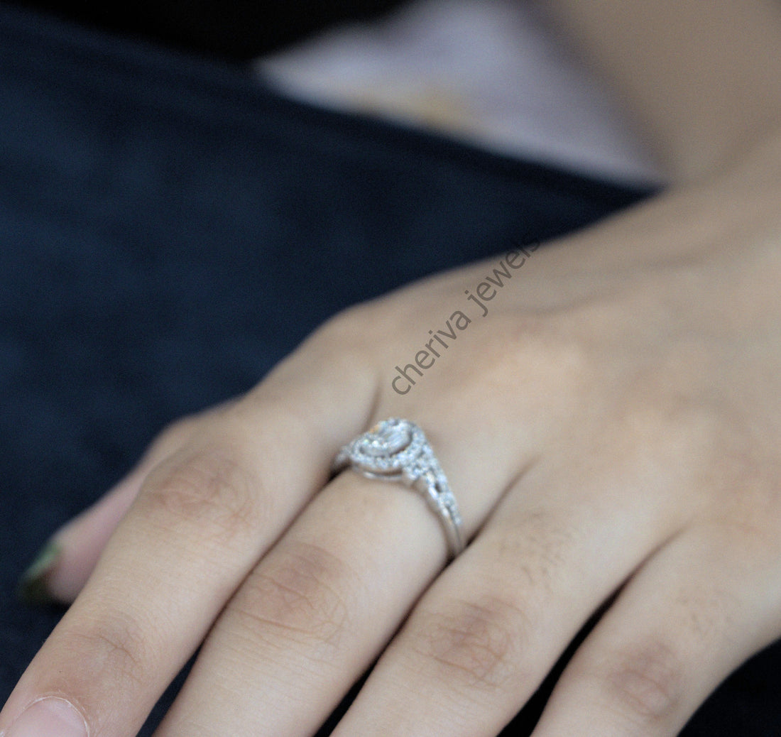 Round Cluster Halo Engagement Ring