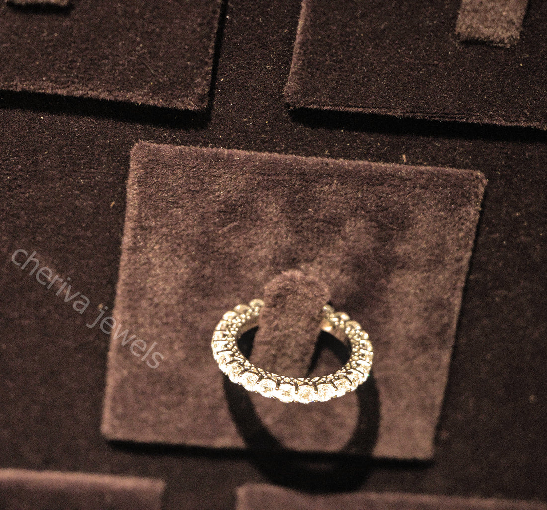 GUINEA DIAMOND RING