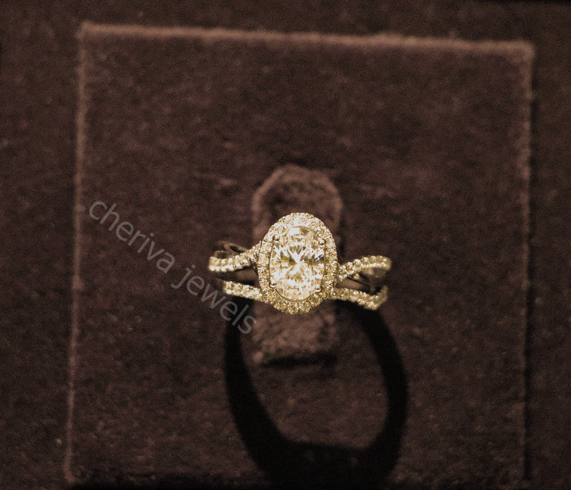 Oval Cut Lab Grown Diamond Bridal Set Engagement Ring