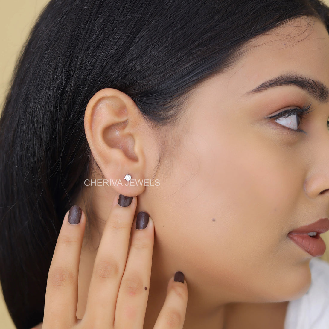 4 Prong Stud Earrings in Round Cut Lab Grown Diamonds