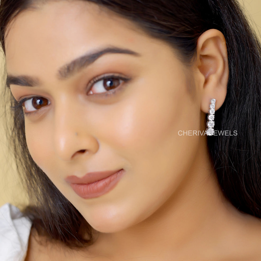 Unique Round Cut Lab Grown Diamond Earring