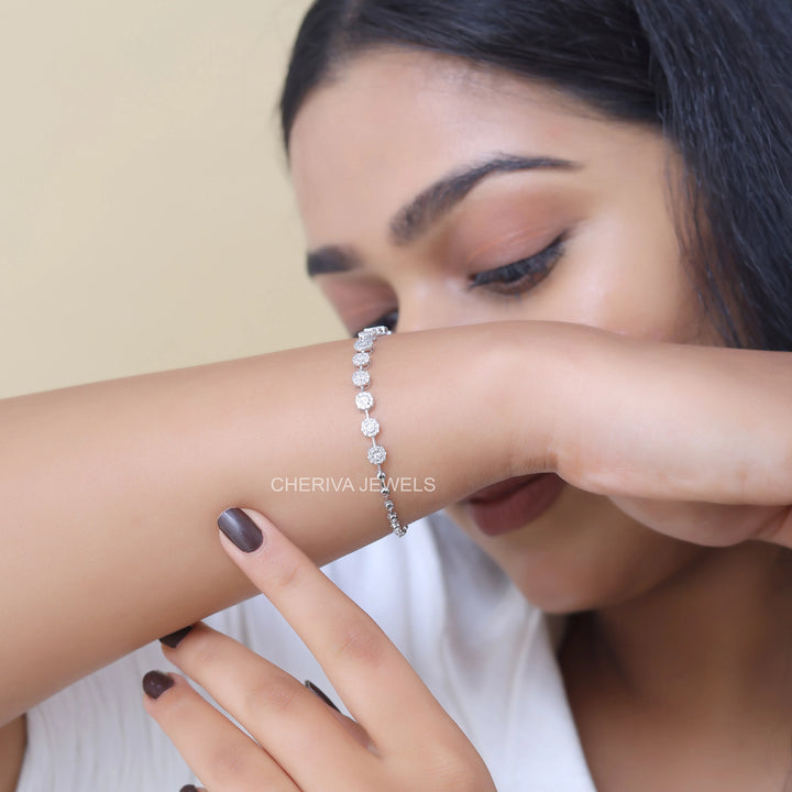 Halo Diamond Bracelet in 14K White Gold