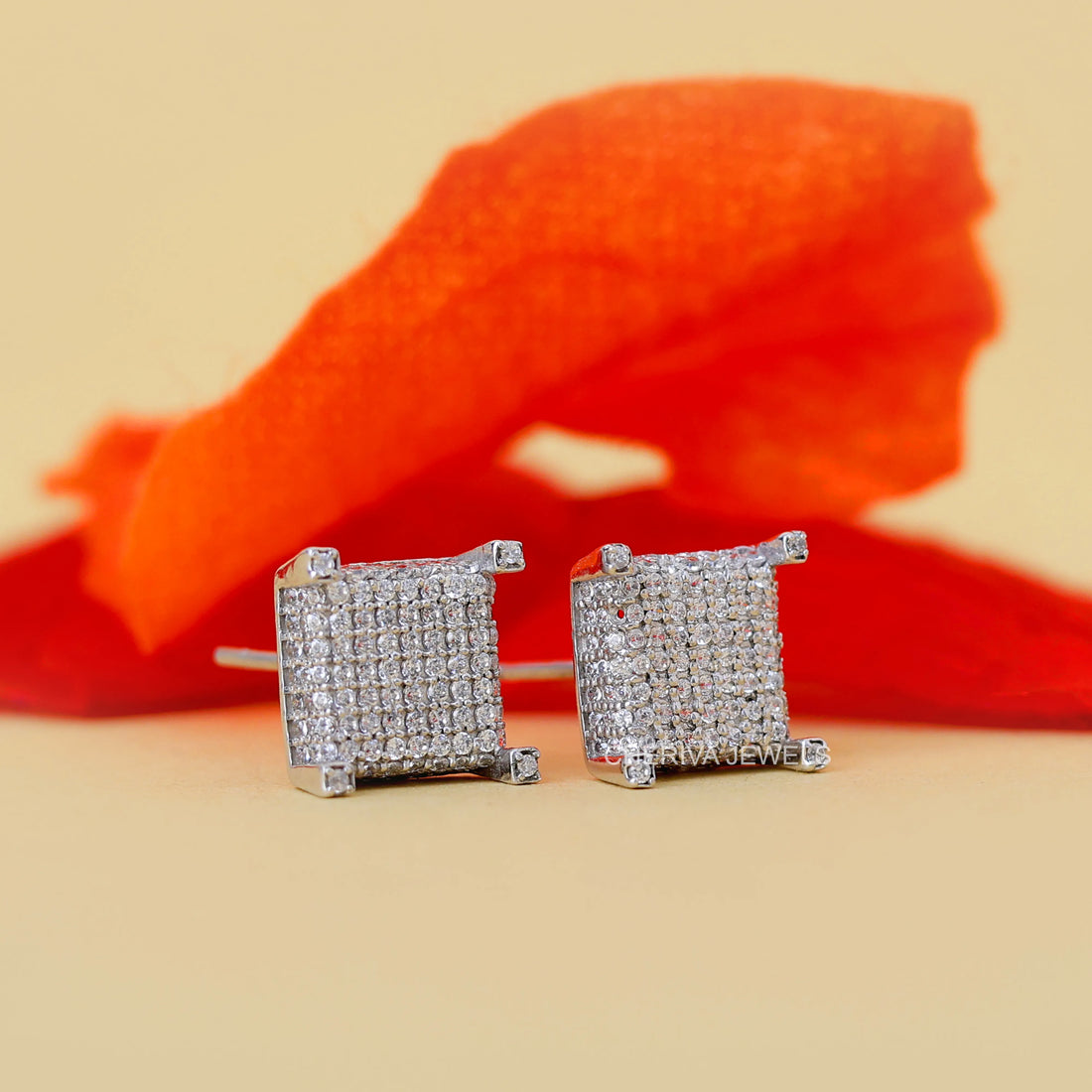 Cluster Round Cut Lab Diamond Classic Studs