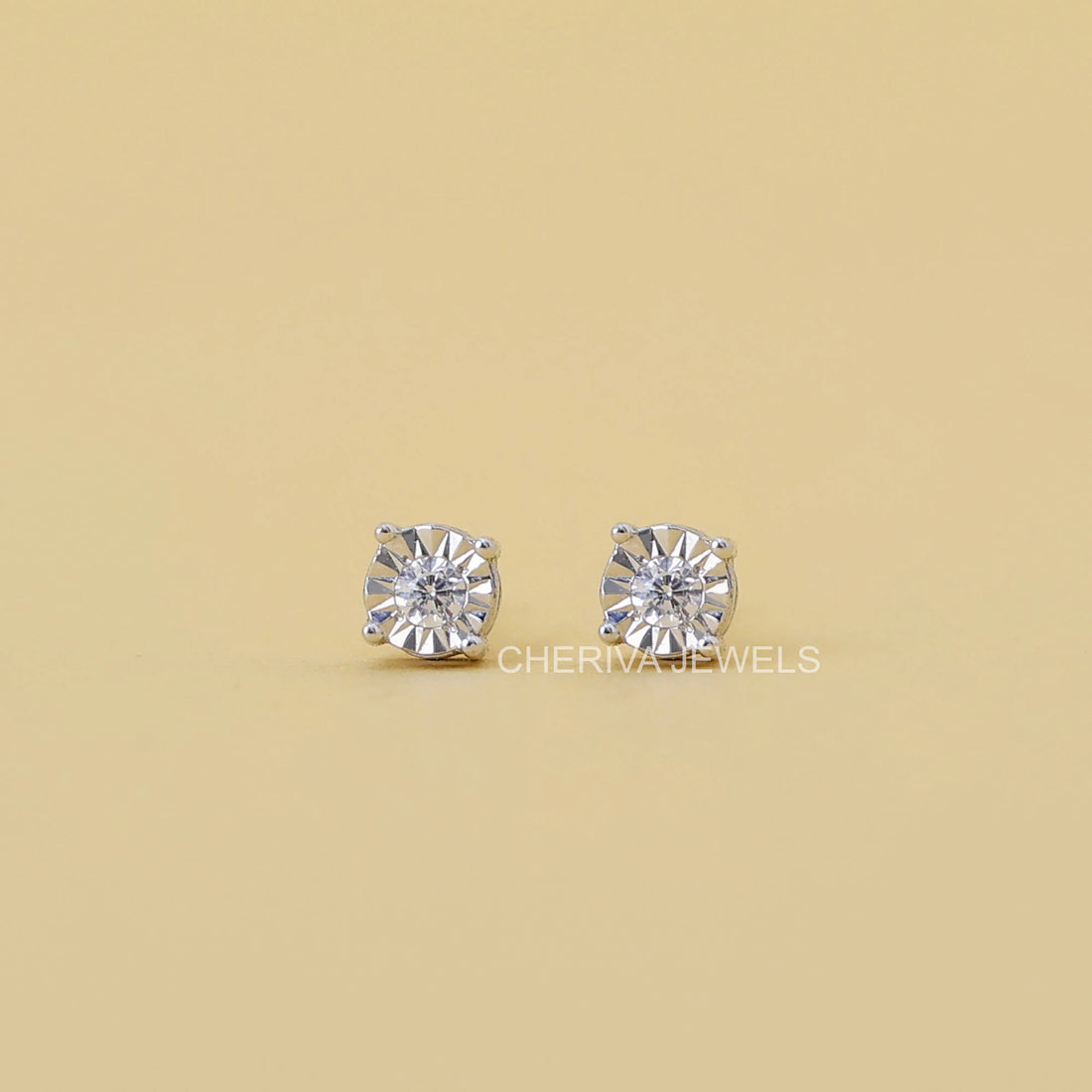 4 Prong Stud Earrings in Round Cut Lab Grown Diamonds