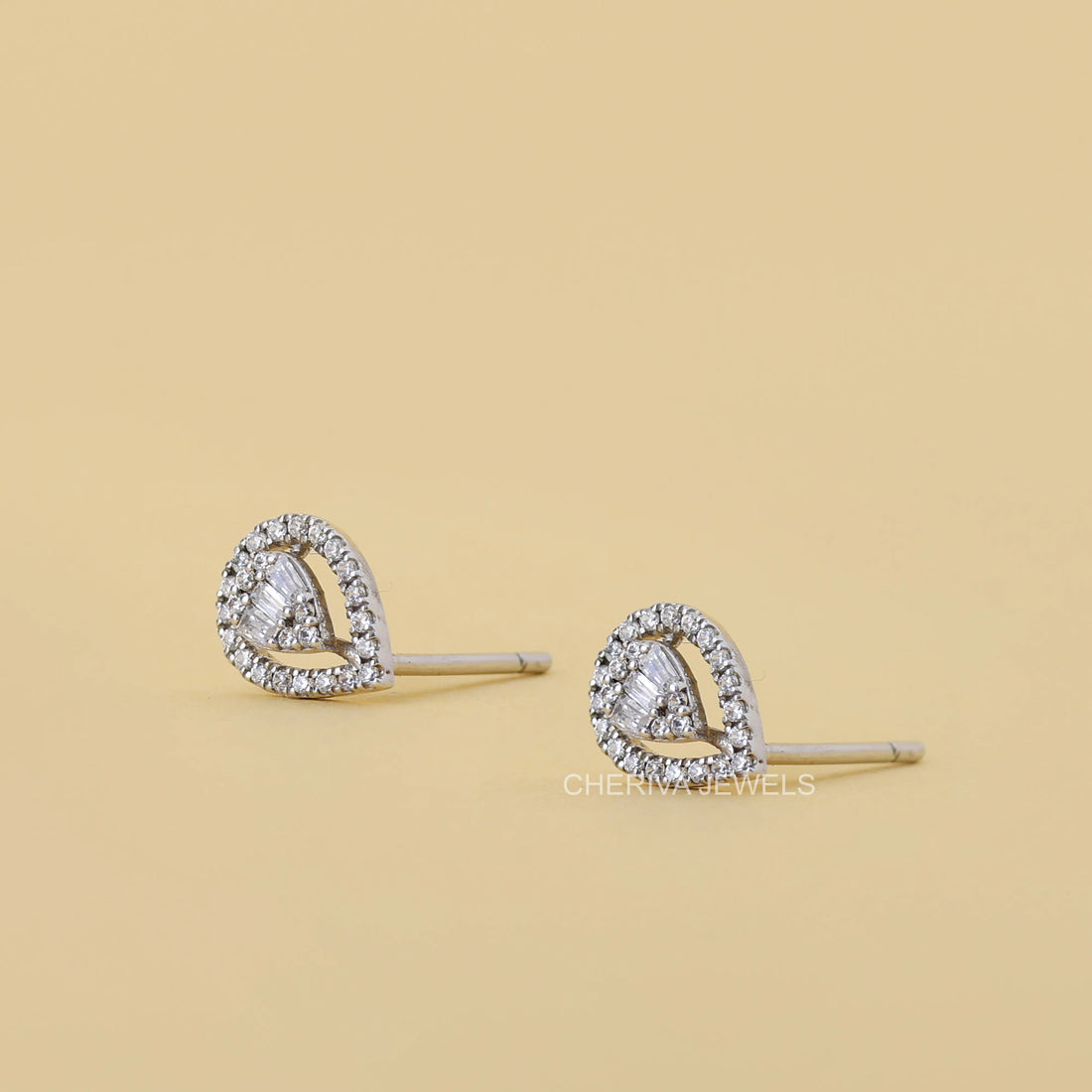 Round cut Lab Diamond Stud Earrings in White Gold