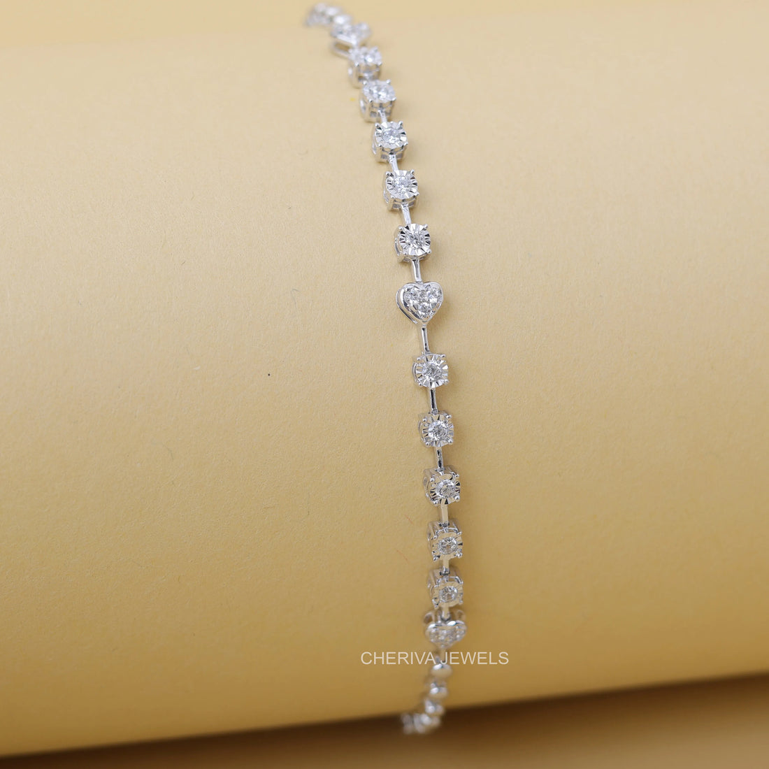 18K White Gold Round Diamond Bracelet