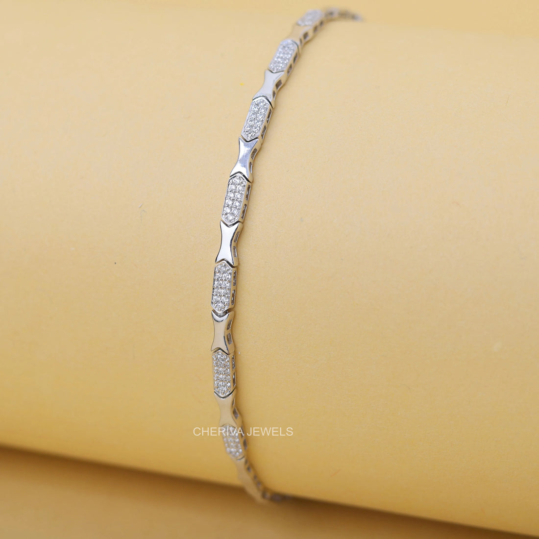 Round Cut Diamond Unique Bracelet For Women