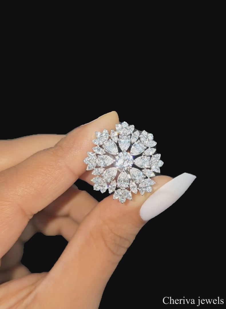 Cluster cocktail ring IGI certified.